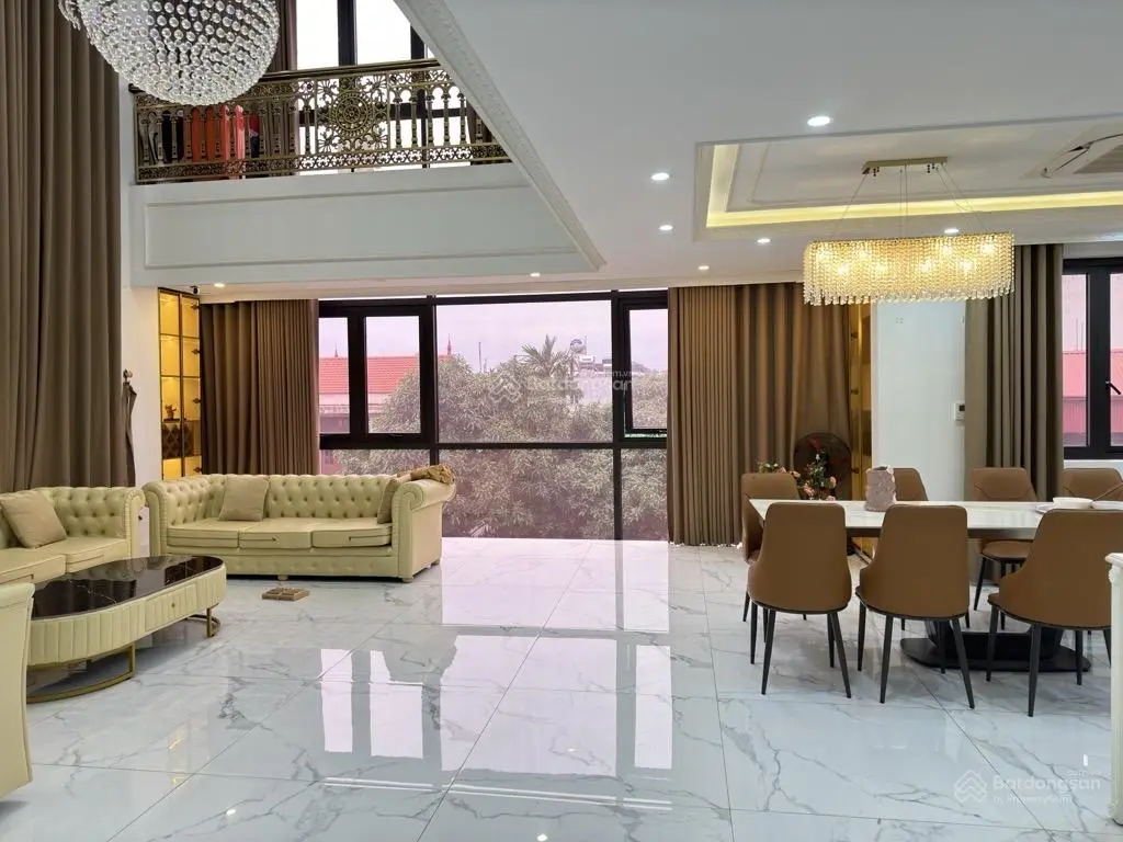 Siêu phẩm Phúc Lợi - 117m2, 6 tầng, thang máy, lô góc, MT 10m - 19 tỷ