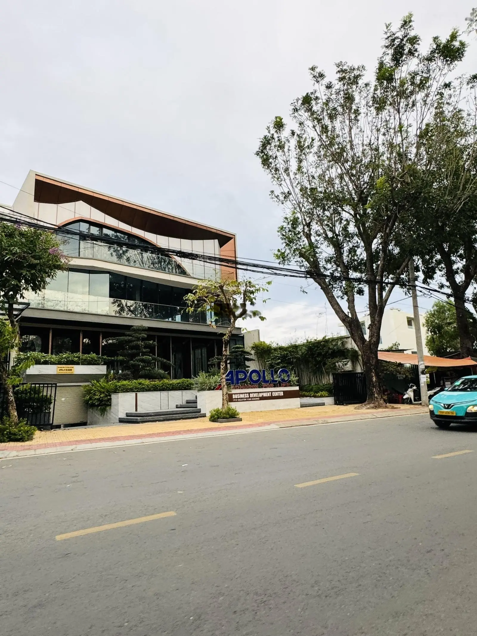 Toà Nhà siêu phẩm 1000m2 mặt tiền Sông Thảo Điền giá 325 tỷ Nguyễn Văn Hưởng Quận 2 Hàng khan hiếm