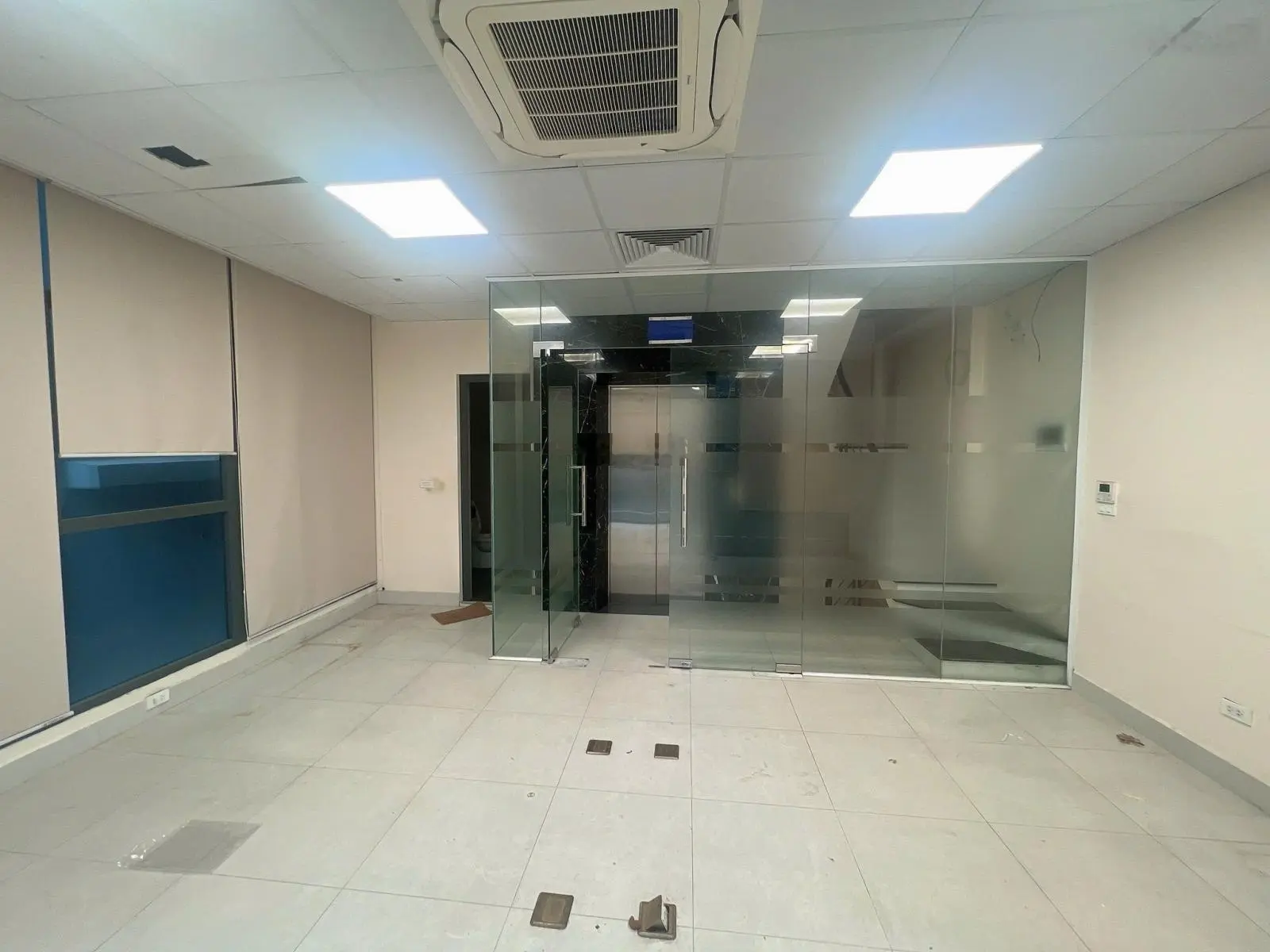 Bán nhà riêng tại Nguyễn Văn Lộc, 14,6 tỷ, 38 m2, 5PN, 6WC,vỉa hè,ô tô tránh, kinh doanh, Thang máy