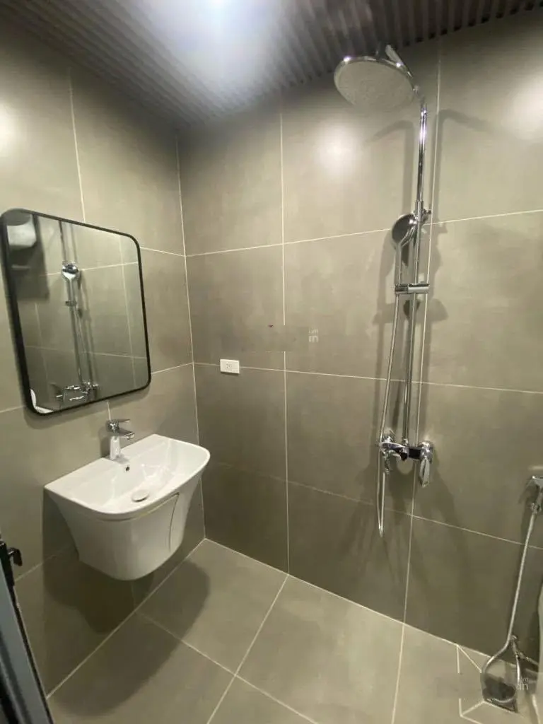 Bán nhà: Đội Cấn quận Ba Đình - 5 tầng, kinh doanh, ôtô vào, diện tích 68m2, MT 5,2m, 9,4 tỷ