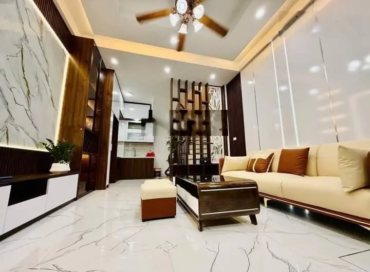 Cần bán nhà chính chủ tại Định Công.