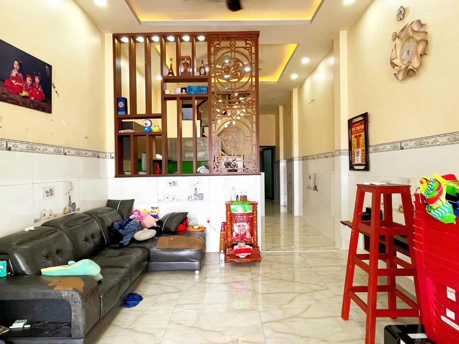 Bán Nhà Đẹp Giá Rẻ Nhà 1 Trệt 1 Lầu DT : 4*18=72m2 Shr Hoàn Công Giá : 1,7 Tỷ Thương Lượng Mạnh