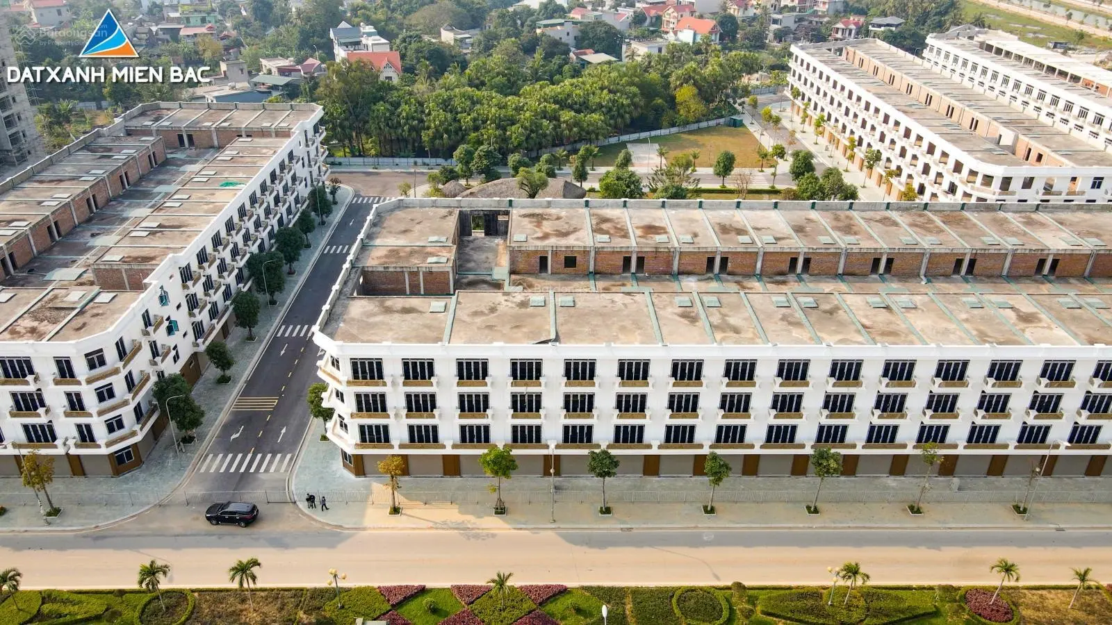 Bán cặp 2 căn nhà liền kề 4 tầng, mặt tiền rộng 10m, KĐT Xuân Hưng, Tp Thanh Hóa. Sổ đỏ lâu dài