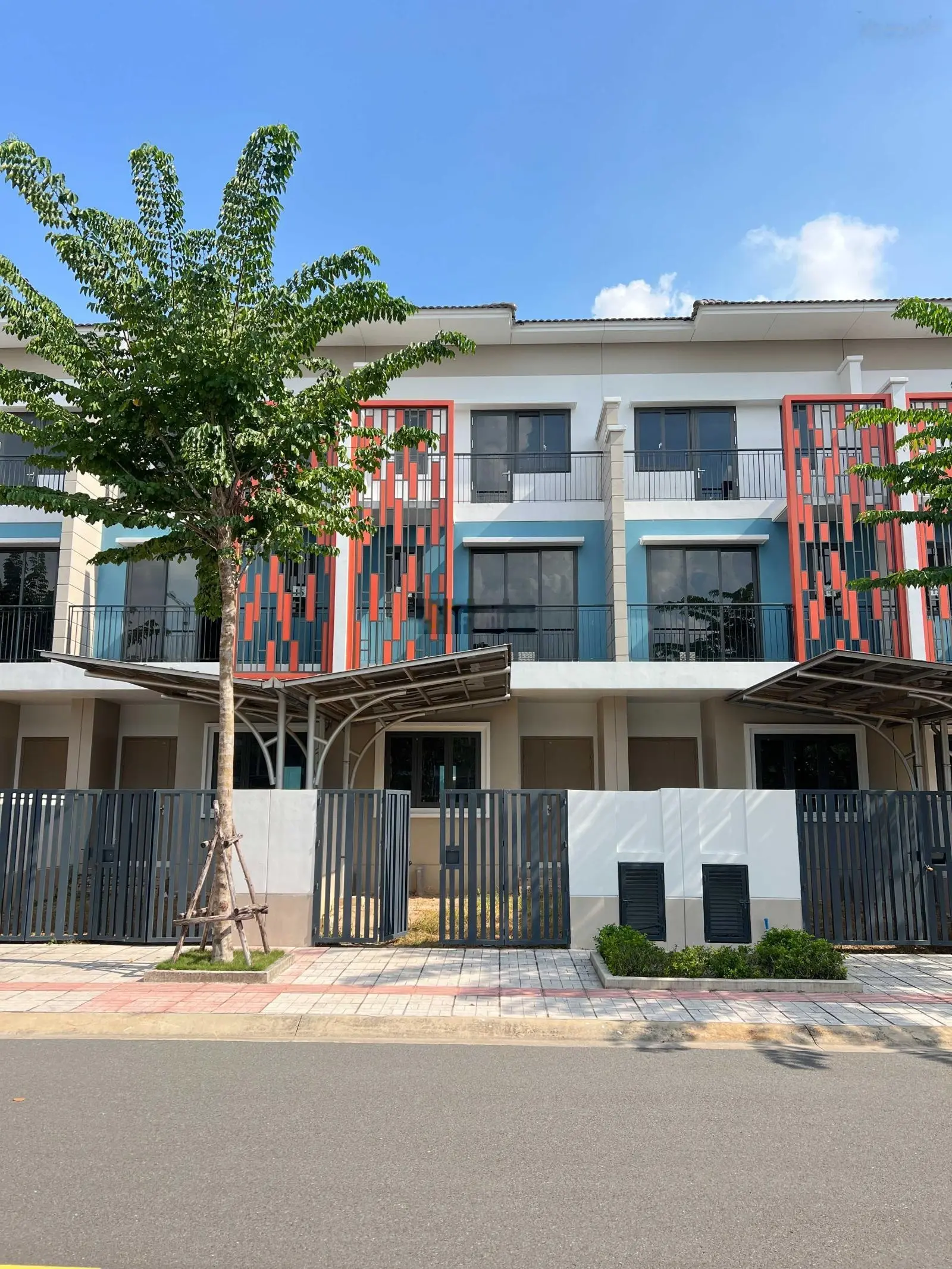 CĐT Vsip mở bán nhà liền kề view công viên dự án Sun Casa Central giá từ 3,325 tỷ/căn (bao gồm VAT)