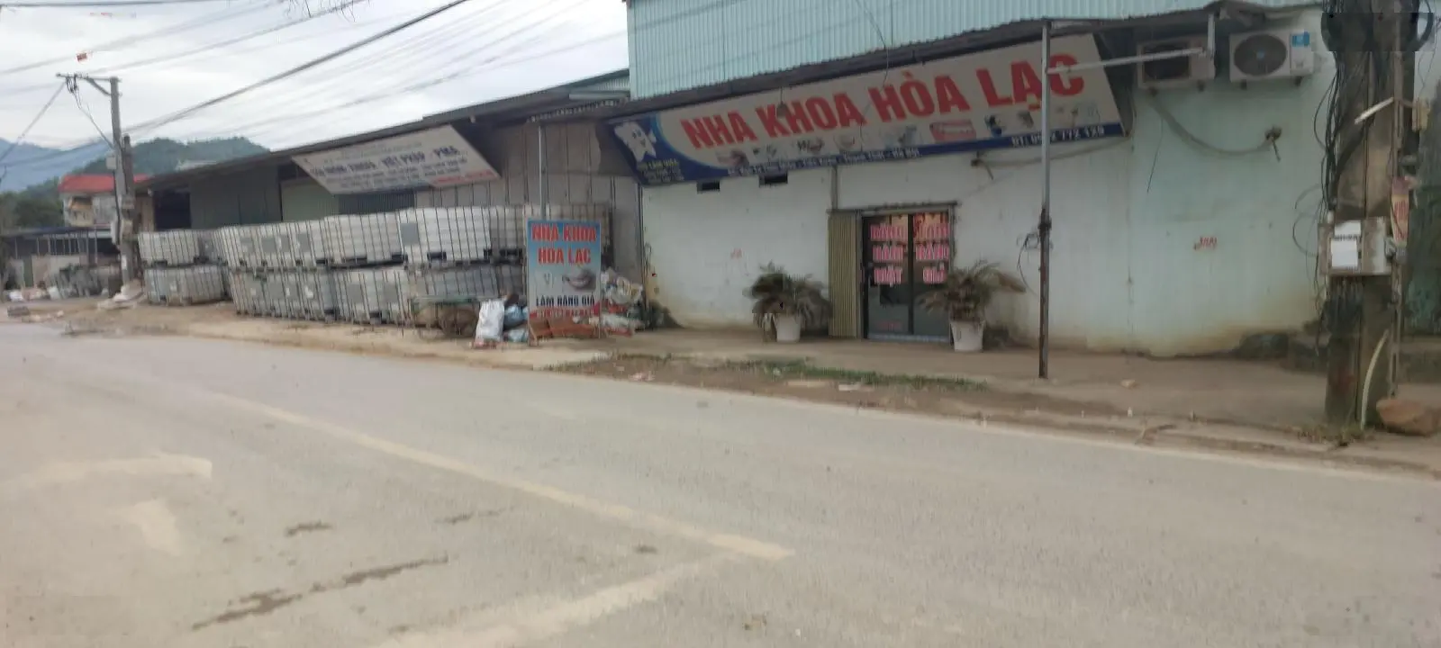 Bán gấp lô đất sẵn nhà 2 tầng giá rẻ nhất khu vực gần Xanh vilas và Đại học Quốc Gia HN Hòa Lạc.