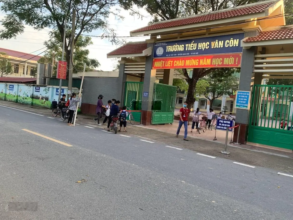 chính chủ bán 54 m2 đất Tái Định Cư Quyết Tiến 3. đường 8m vỉa hè 2 mét