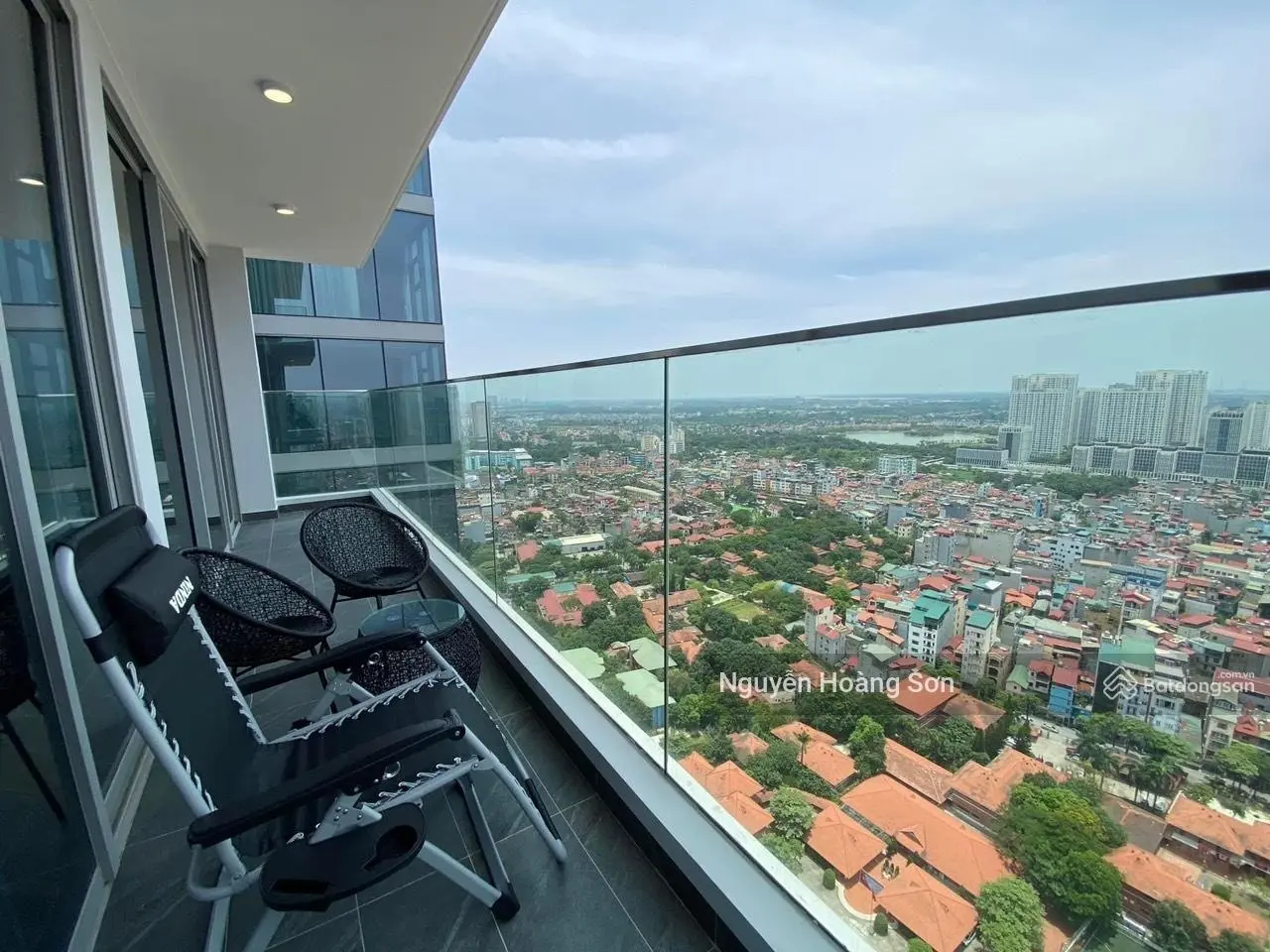 Bán căn chung cư 2PN 94m2 tại 93 Lò Đúc - Kinh Đô Tower, giá 7,7 tỷ. LH 0906 244 ***