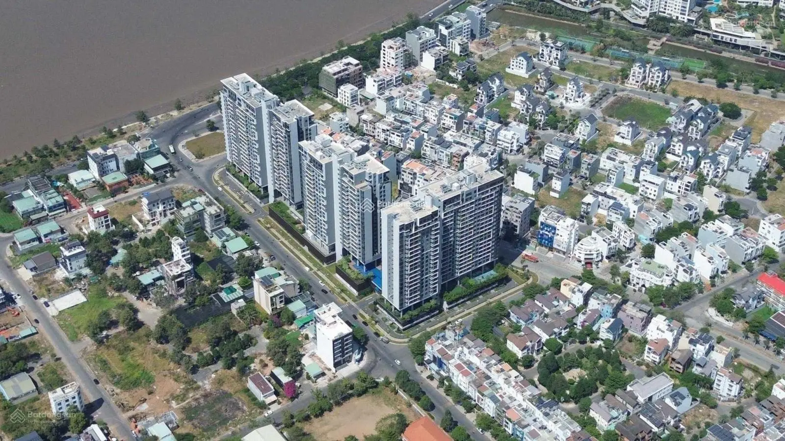 Bán đất tặng nhà, căn nhà phố 28 tỷ rẻ nhất, thêm 2 tỷ hoàn thiện có nhà đẹp vào ở ngay.