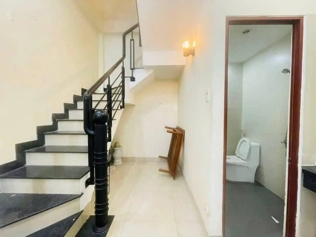 3 tầng, sân thượng - hẻm xe hơi đường Số 20 - Dương Quảng Hàm: 4 x 11m (nở hậu), giá 5,15 tỷ