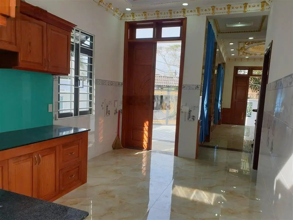 Bán nhà 1 lầu góc 2MT DT: 10 x 18m gần ngã 3 Ô Trác, Chợ Tân Hiệp