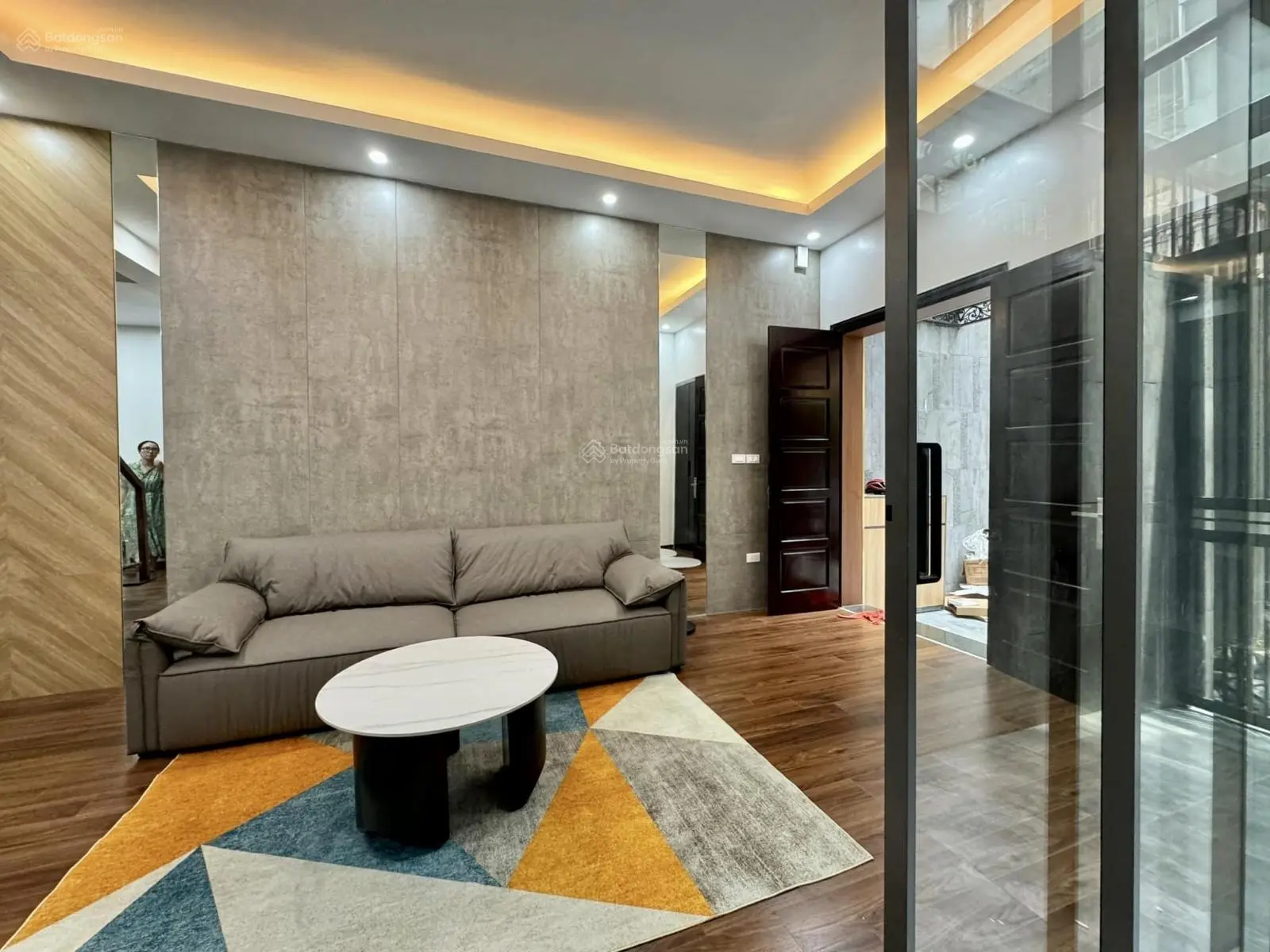 Trung tâm quận thanh xuân - ngõ thông - lg 3 thoáng - ô tô đỗ cửa - nhà đẹp - sổ vuông đét - 65m2