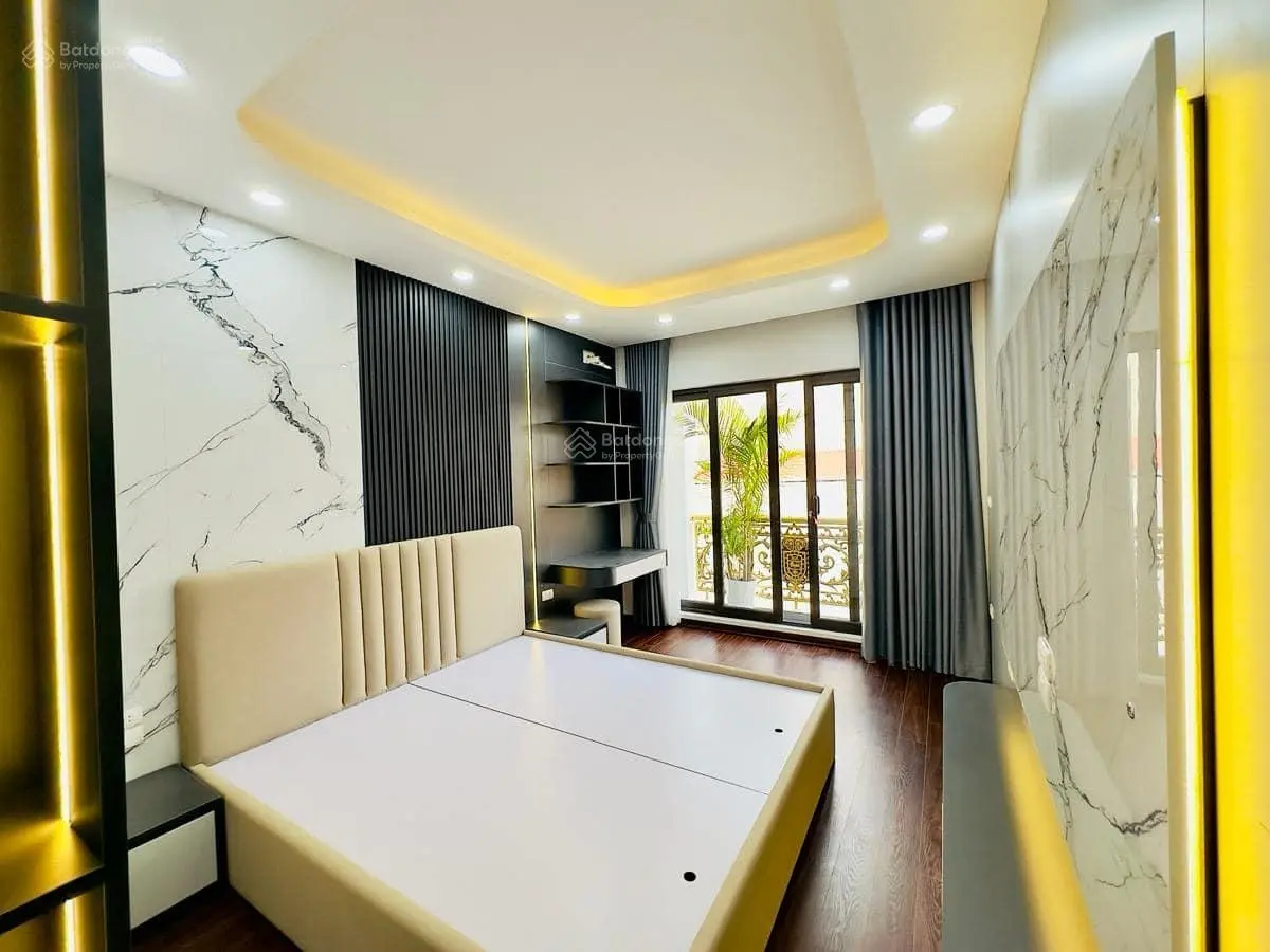 Siêu phẩm MP Dương Văn Bé 80m², mặt thoáng ngõ phân lô, thang máy, gara - giá chỉ nhỉnh 28 tỷ