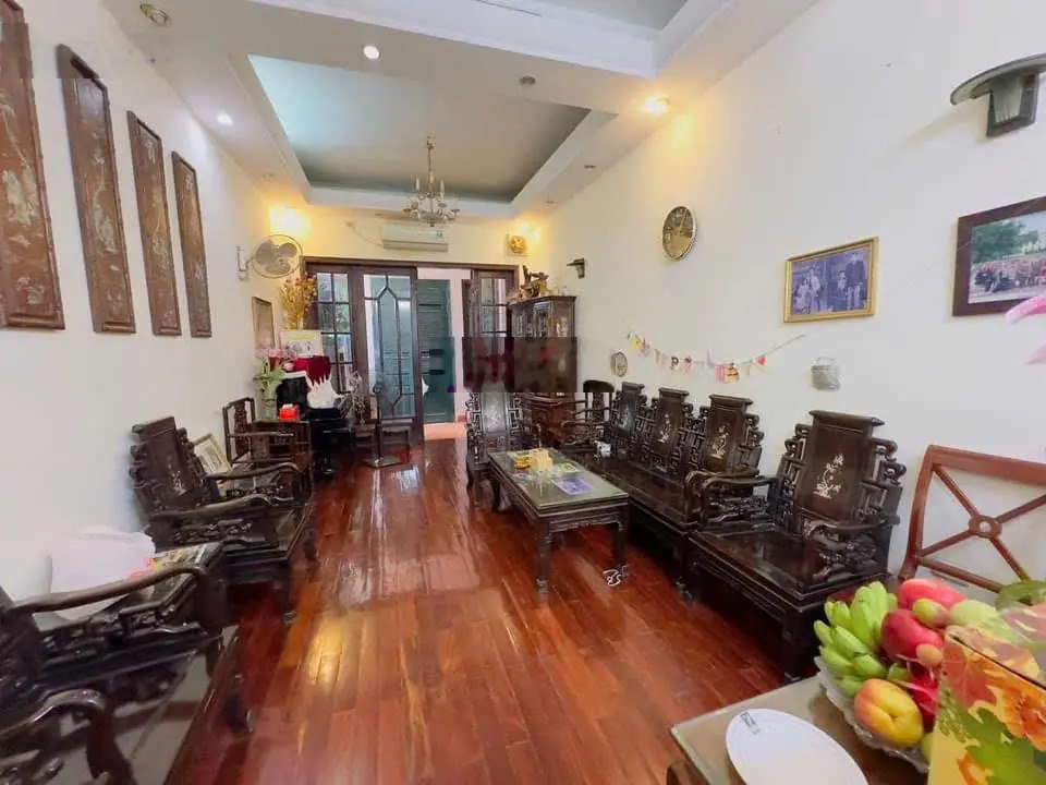 Mặt phố Bạch Mai - ô chờ thang máy - xây toà 8T KD DT 140m2 x 4T MT 4m giá 37,5 tỷ LH 0986 943 ***