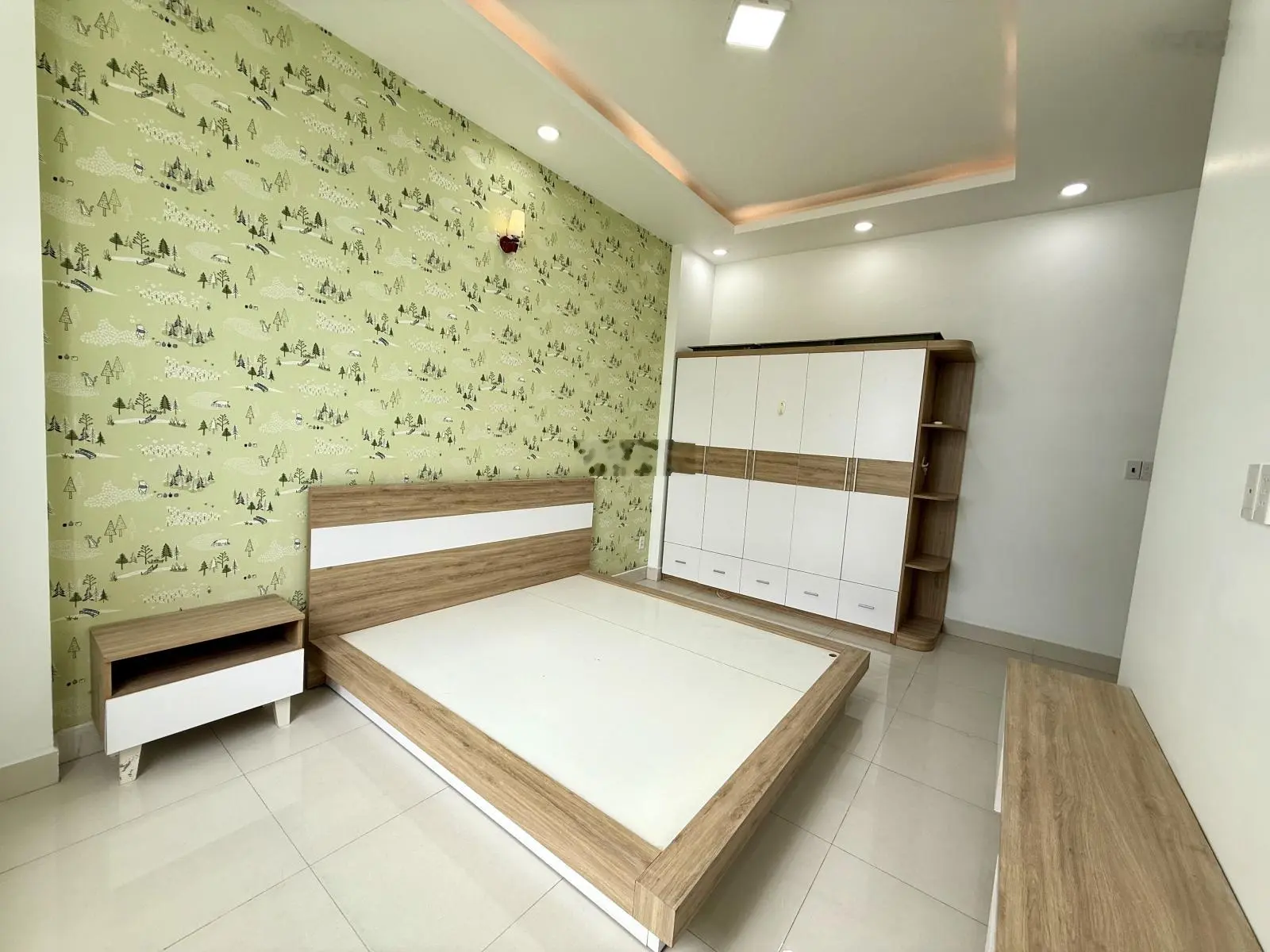 Bán nhà KDC Hiệp Thành 3, nhà 1 trệt 2 lầu 4 phòng ngủ, sân oto nhà đã hoàn công