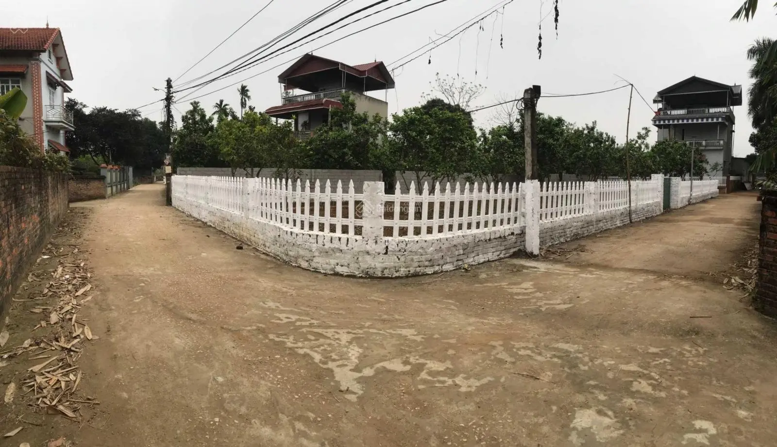 Bán gấp 450m2 3 mặt tiền siêu đẹp, 250m2 thổ cư giá chỉ có 12,x triệu/m2 sát DH09, LH 0977 234 ***