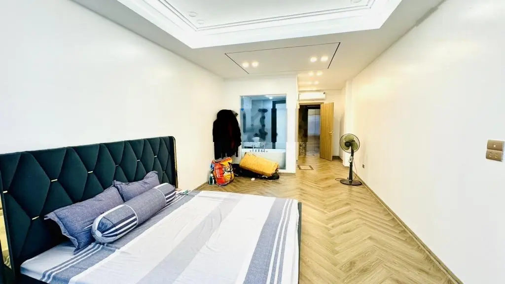 Ban nhà phố lâm hạ, bồ đề long biên, 7 tầng thang máy, gara oto 7 chỗ 45m 16.5 tỷ