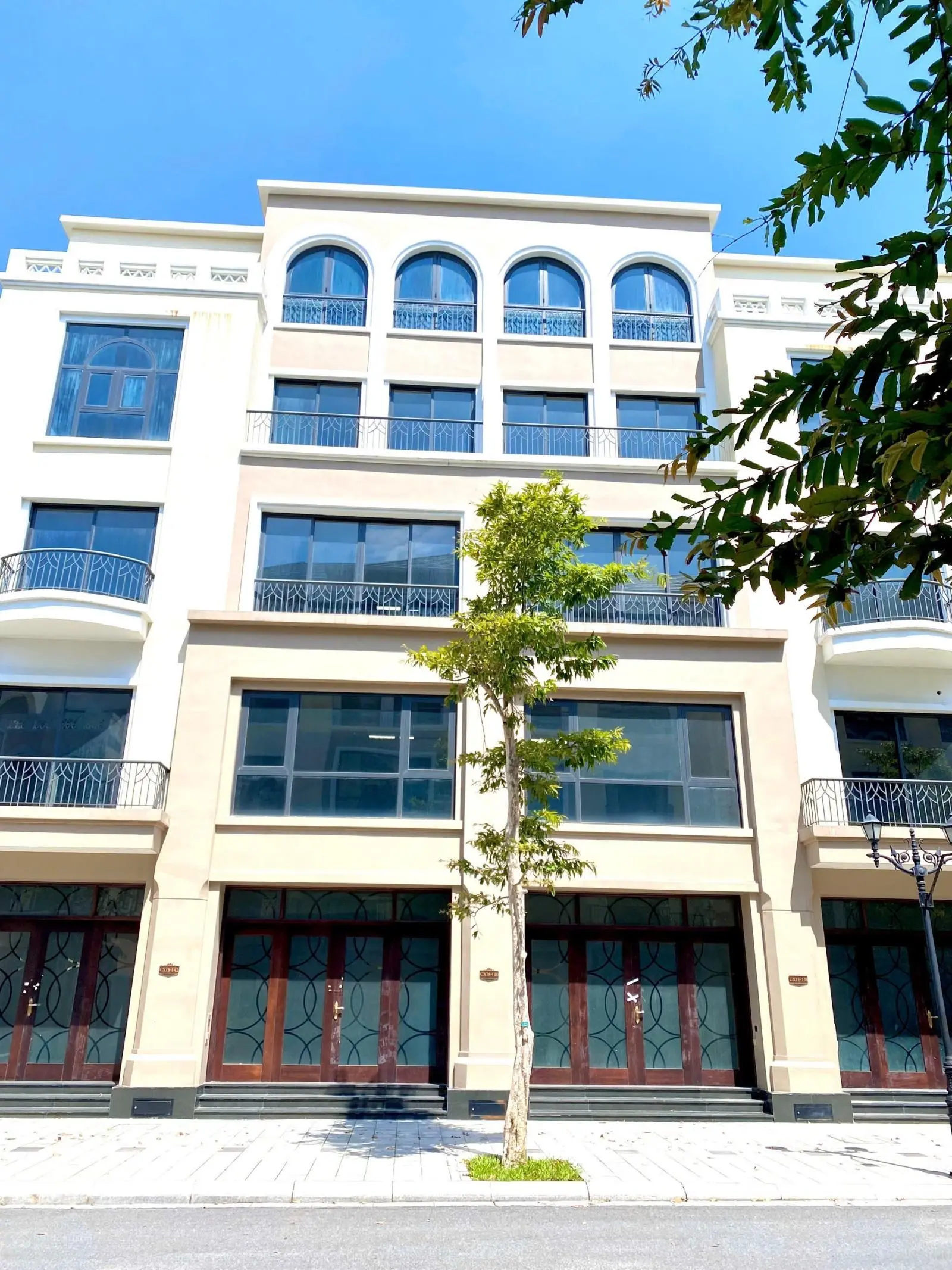 Chỉ còn 5 căn cuối cùng 80m2 giá chỉ từ 9,1 tỷ rẻ nhất Vinhomes Ocean Park 2. LH: 0979 579 ***