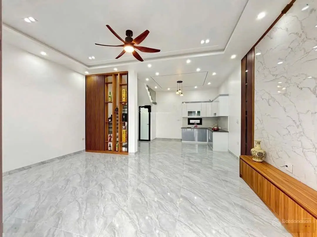 Bán nhà vila 3 tầng bờ hồ Rế An Dương chỉ hơn 2 tỷ