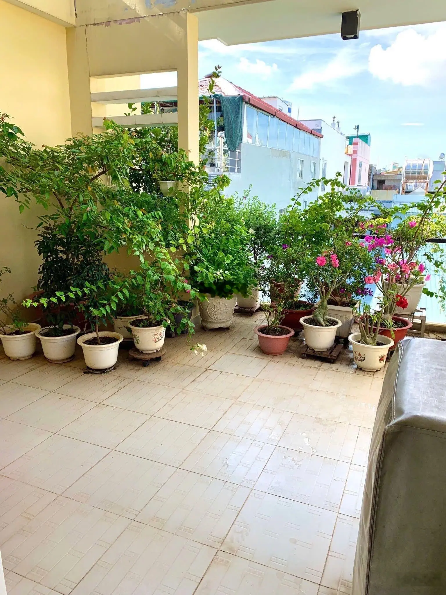5 tầng 5PN 5WC nhà 57m2 Đoàn Như Hải, P12, Q4. Bán 2tỷ450. Ngay ĐH Luật TPHCM. Sổ sẵn, hẻm oto 7m.
