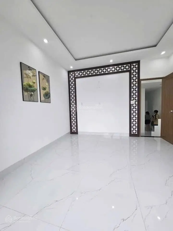 Nhà Hoàng Phan Thái, Bình Chánh. 80m2 - 1 tỷ 955. 1 trệt 1 lầu.Ngay chợ Bình Chánh. SHR.