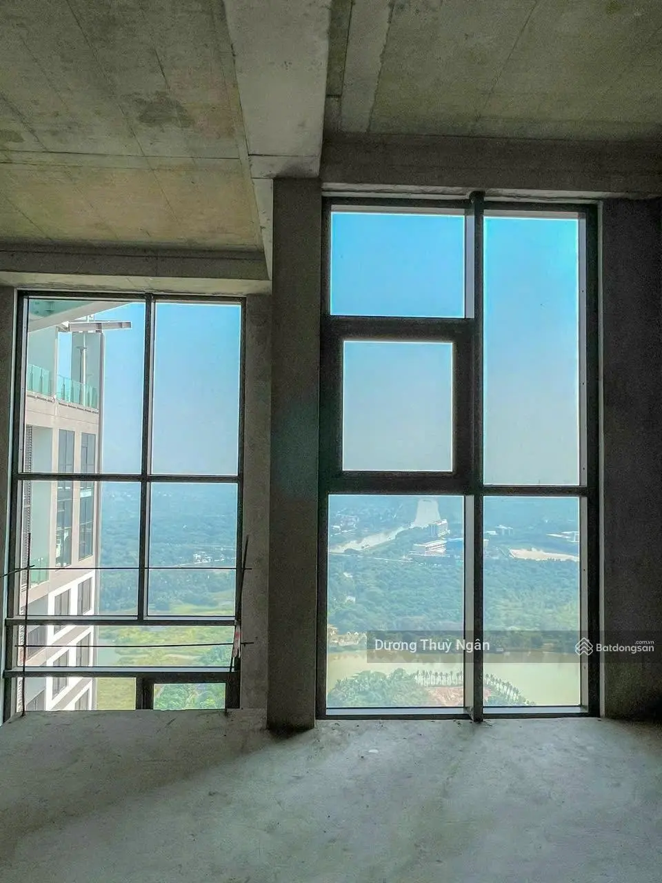 Bán căn hộ Duplex 107m2 thông tầng, ngay dưới tầng 42 vườn thượng uyển, Chung cư Sky Oasis