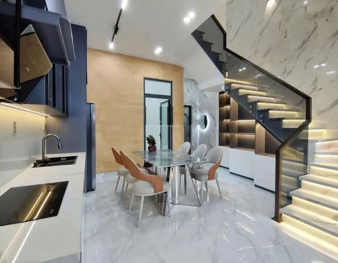 Bán gấp nhà tại Hoa Lan, p2, Phú Nhuận. Giá 2,32 tỷ,DT 48,72m2,SHR, pháp lí chuẩn