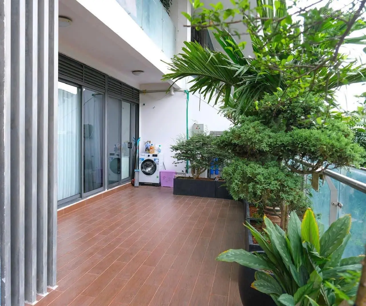 Bán căn hộ chung cư VIP tại dự án TSQ Euroland làng việt kiều Châu Âu căn góc sân vườn 300m full đồ