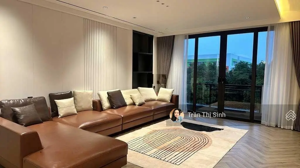 Bán liền kề 100m2 khu sài đồng, ở sướng, tiện ích phố cổ, xe ô tô dừng đỗ ngày đêm chỉ 14 tỷ