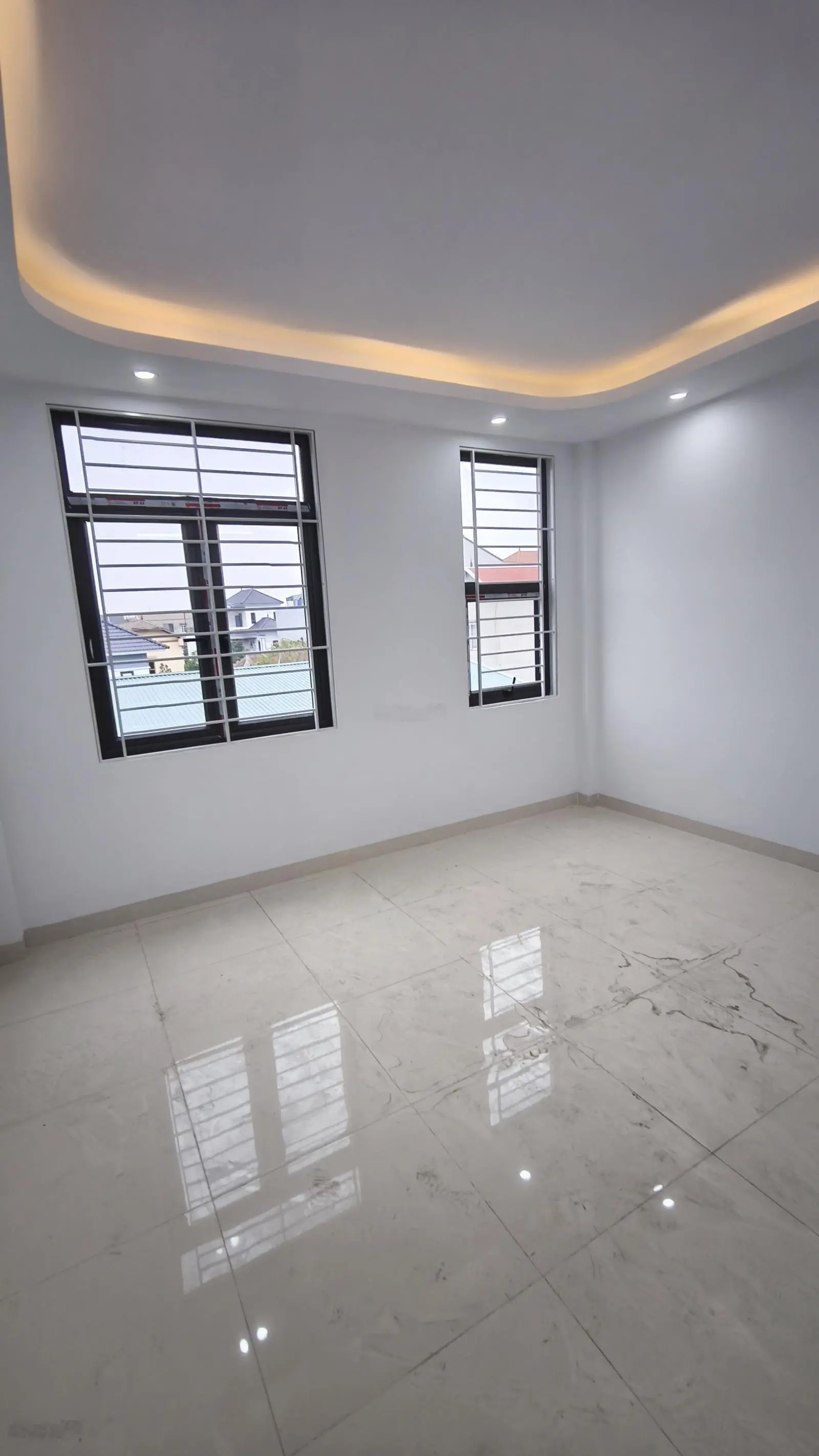 Hiếm, bán nhà diện tích 32m2 * 4 tầng, Phụng Châu, Chương Mỹ, đường thông, ô tô, kinh doanh