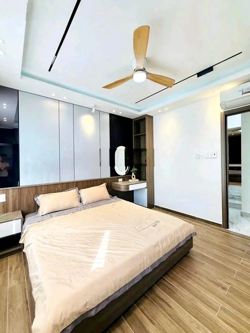 Tôi cần bán gấp căn nhà Nguyễn Kiệm - Phường 9 - Phú Nhuận, đang cho thuê 23tr, giá 3tỷ260/78,6m2