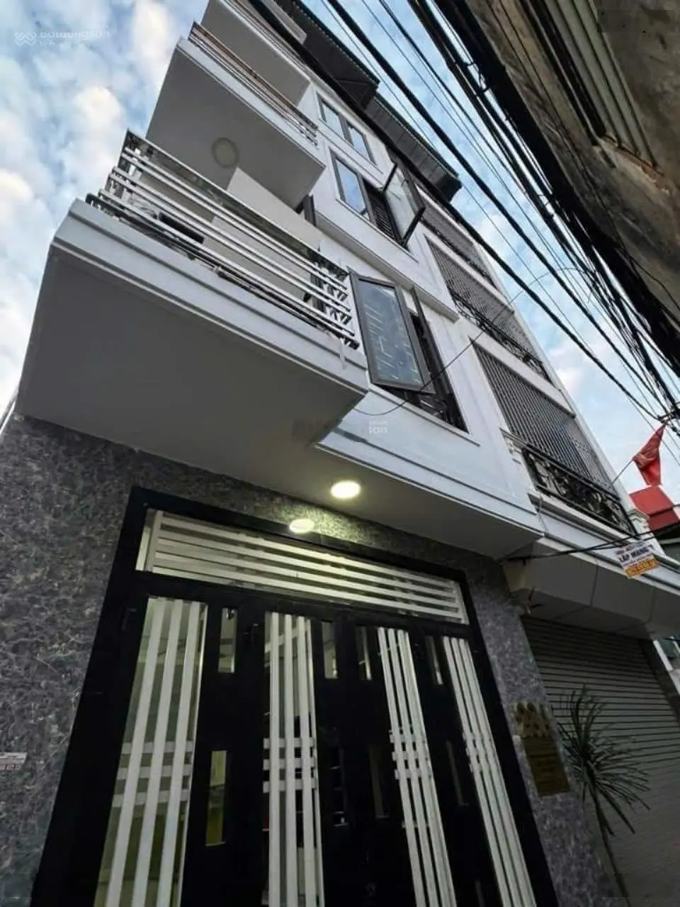 Bán căn CCMN tại Phú Diễn, 7 tầng thang máy, dòng tiền 60 triệu/ tháng, nhỉnh 9 tỷ