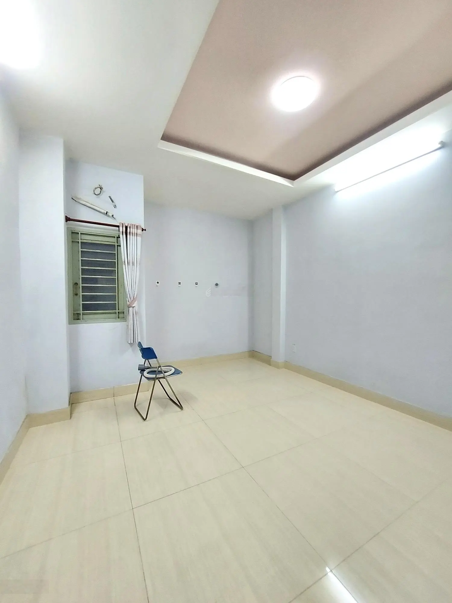 Hẻm 1 xẹt Nguyễn Tri Phương ngay 3 tháng 2 Phường 9 Quận 10 - 4 tầng 56m2 ( 4 x 14 ) giá 9 tỷ 800tr