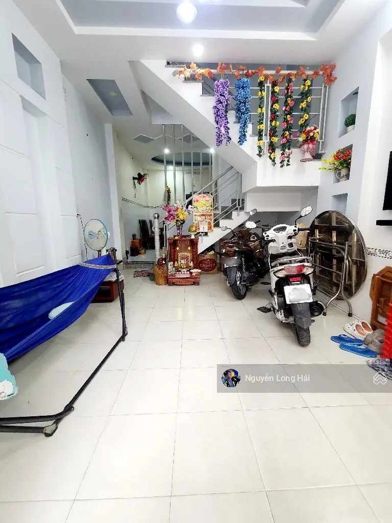 Nhà 4 Tầng, Ngay Miếu Bình Đông , Bình Tân, 4m X 10m, Giá 4.7 Tỷ, Hẻm Xe Hơi