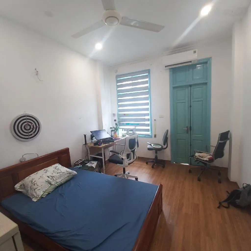 Nhà đẹp - phân lô vỉa hè - đường ôt tránh dừng đỗ - kinh doanh - trung tâm văn quán.