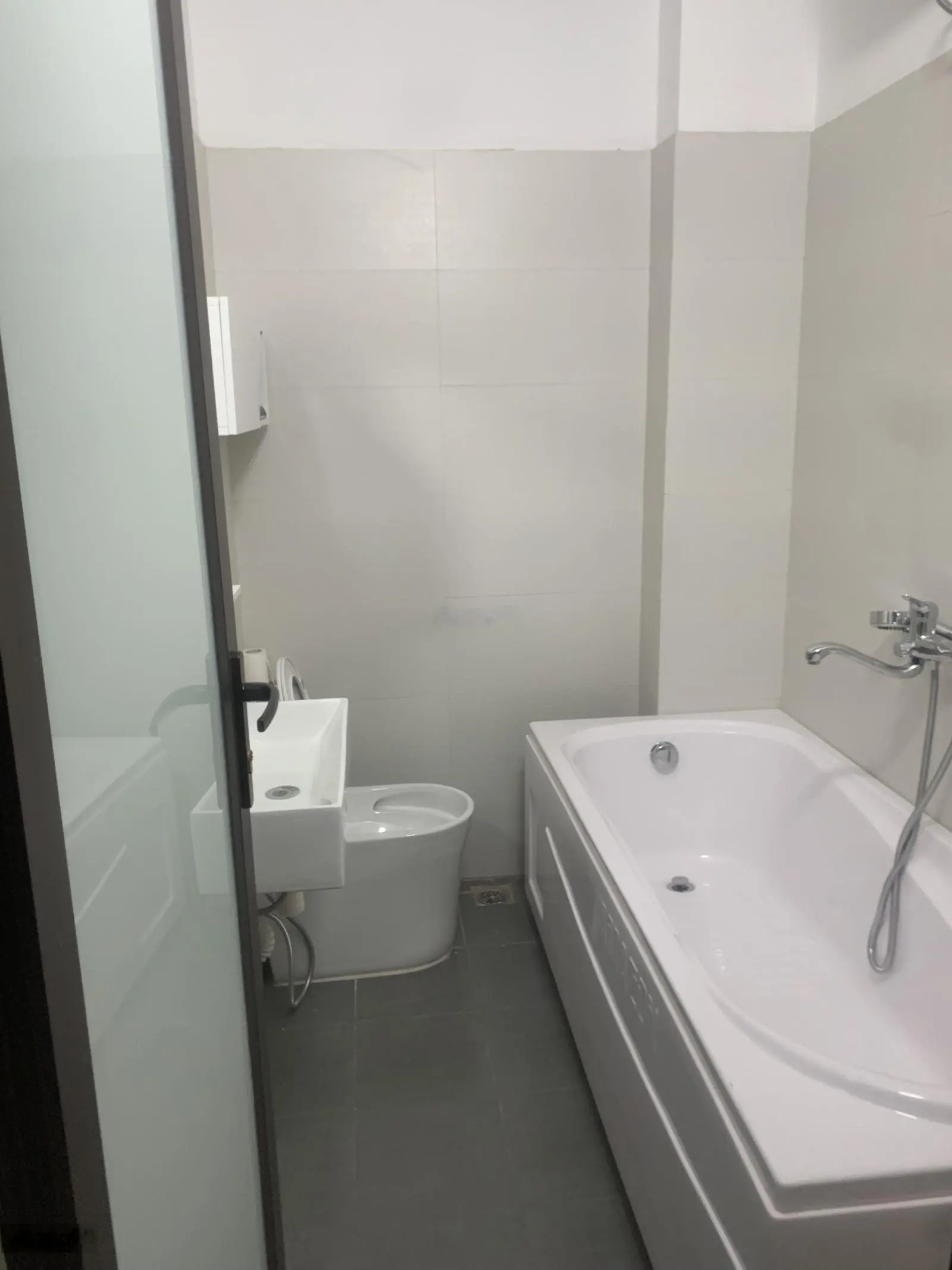 Bán nhà Trương Định 80m-10m ra mặt phố-thang máy 5T - sân để xe riêng-nhà đẹp - T1 kinh doanh-6ngủ