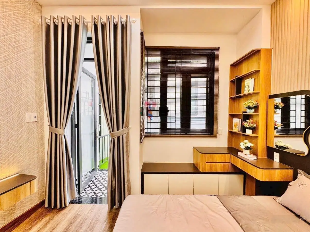 Bán nhà riêng tại Đất Thánh, 3,48 tỷ, 60m2, 4PN, 3WC, đẹp, nhiều tiện ích