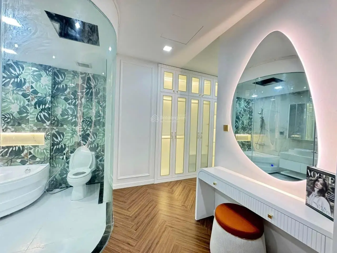 Chủ cần tiền bán gấp căn 4pn nhà mới làm xong chưa kịp ở mới 100%. bao đẹp bao tốt