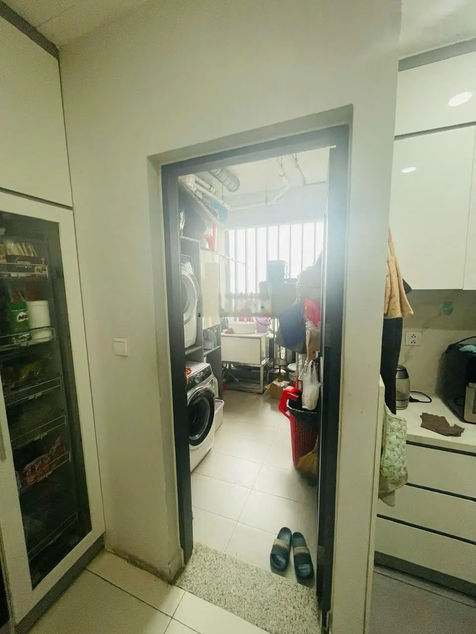Cần bán căn hộ 112m2, 3pn căn góc, view đại lộ cực đẹp