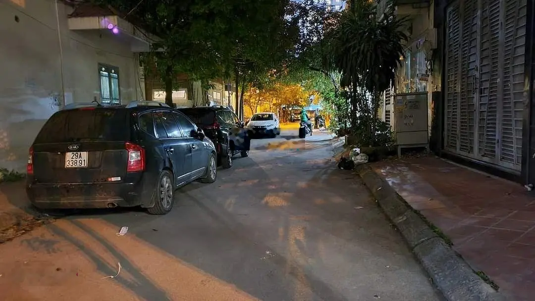 Bán Nhà Đầm Trấu 54m2, 5 Tầng. Oto Tránh, Hai Thoáng Kinh Doanh.