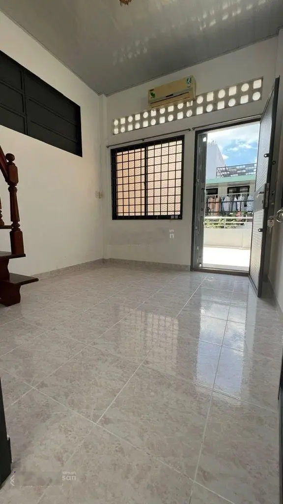 Bán nhà giá tốt, quận 8, Âu Dương Lân, 4 tầng BTCT, ngang 4, 4PN mới đẹp, HXH, pháp lý chuẩn, không
