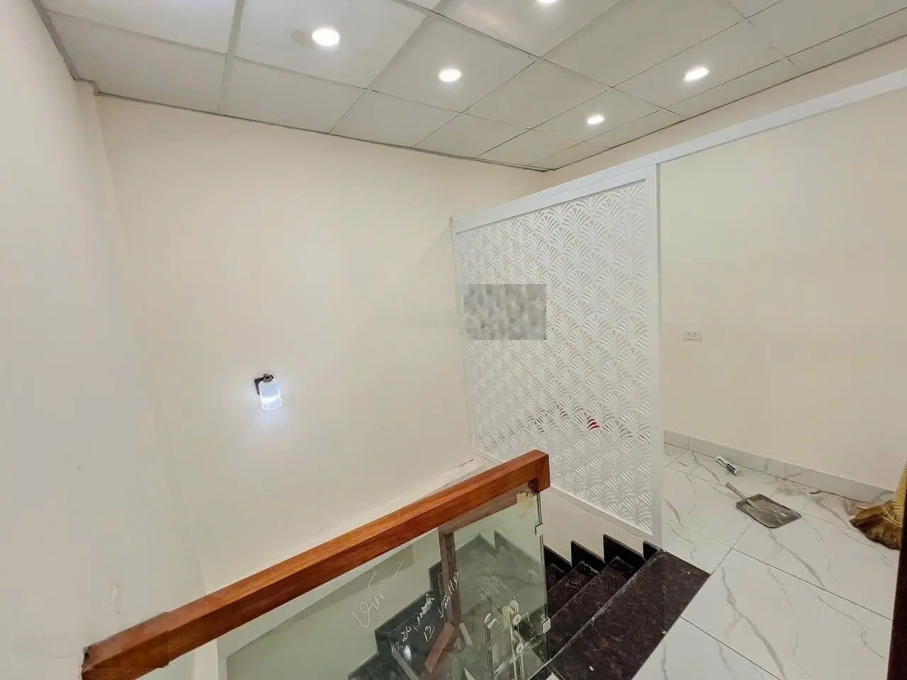 Hà đông ô tô đỗ cửa - sát phố - nhà đẹp - ở ngay - - dt 35 m -4 tầng -mt 3.5 - giá :7.2 tỷ