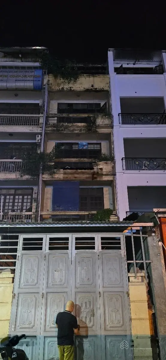 bán gấp nhà mặt phố kim đồng - dt :116m2 mặt tiền 4,2m đường rộng trên 30 m phong thuỷ đẹp .