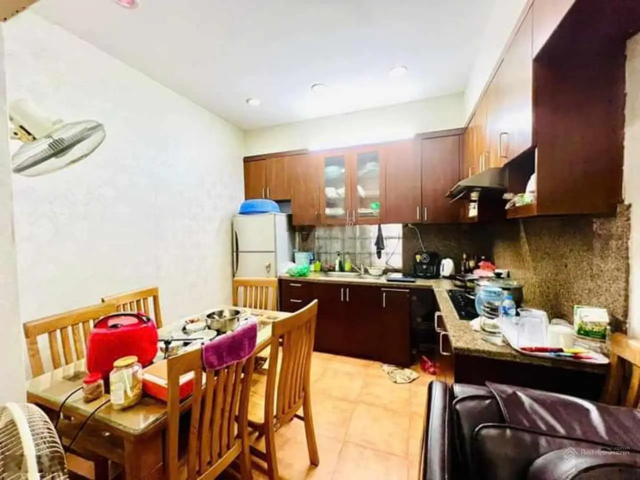 Bán nhà đẹp hai bà trưng, dân xây, ô chờ thang máy, 2 mặt thoáng, gần phố, ngõ rộng, về ở luôn.