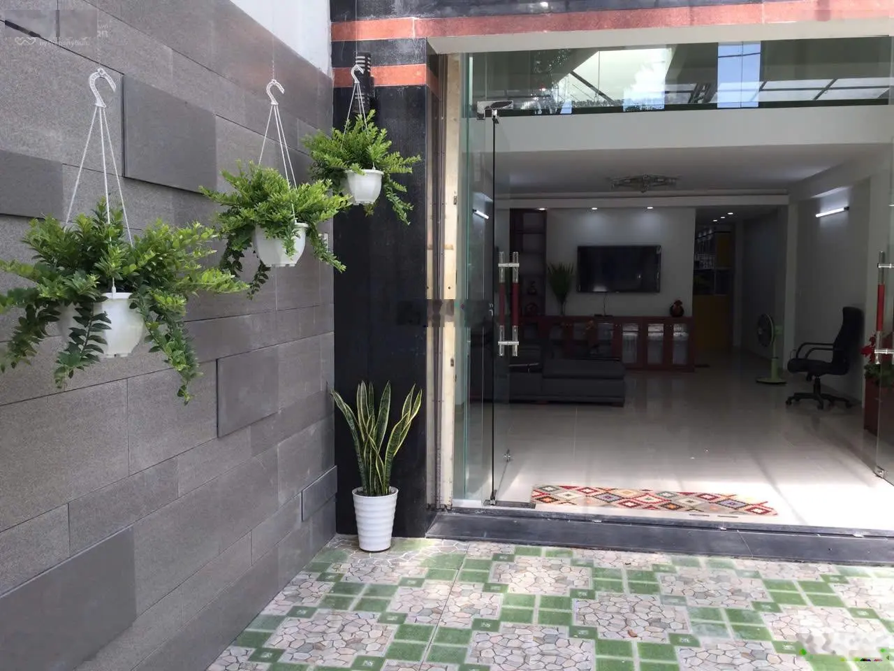 Bán nhà 2,5 tầng đường Mỹ An 23, gần chùa Bà Đa, DT 96m2 giá 6 tỷ. LH: 0942 992 ***