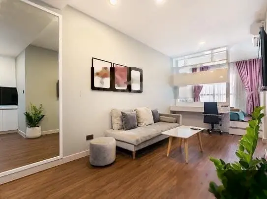 Cần bán nhanh studio Quận 4 Saigon Royal 43m2 giá tốt. LH: 0909 024 ***