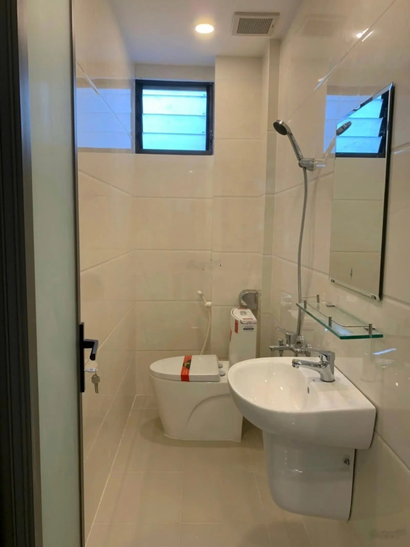 Bán Gấp MT đường 3/2, P.8, Q.10, Khu Phố Kinh Doanh Sầm Uất, 4 tầng, bán nhanh 13.8 tỷ