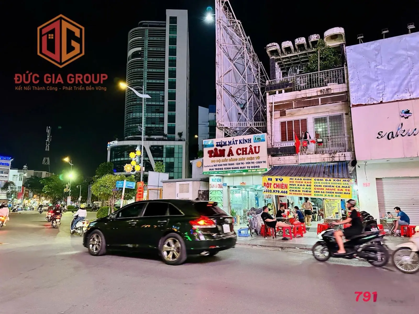 Hàng Hiếm! Bán nhà góc đối diện công viên Biên Hùng, hơn 14m mặt tiền, giá 34 tỷ