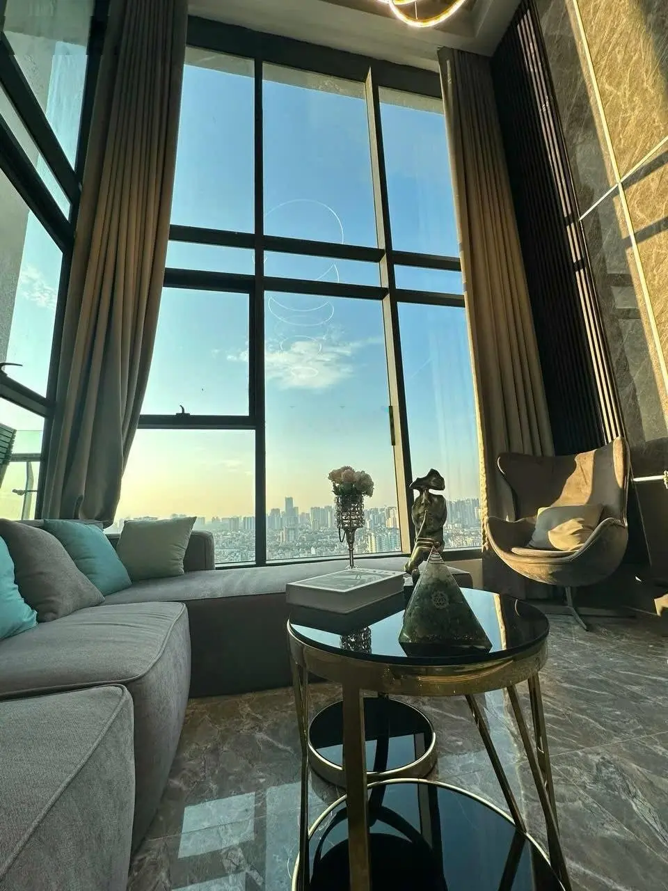 Gia Đình Ra Nước Ngoài Bán Gấp CC Eco Dream Penthouse Duplex 2 Ngủ, 2Vs,Full Nội Thất Cao Cấp,Sổ Đỏ