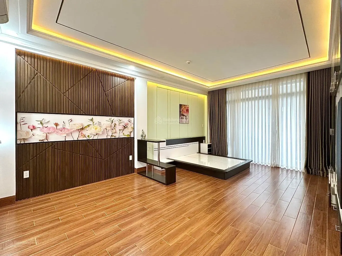 Siêu phẩm 7 tầng thang máy - đẳng cấp nhất Quận 10! View sân thượng độc nhất vô nhị