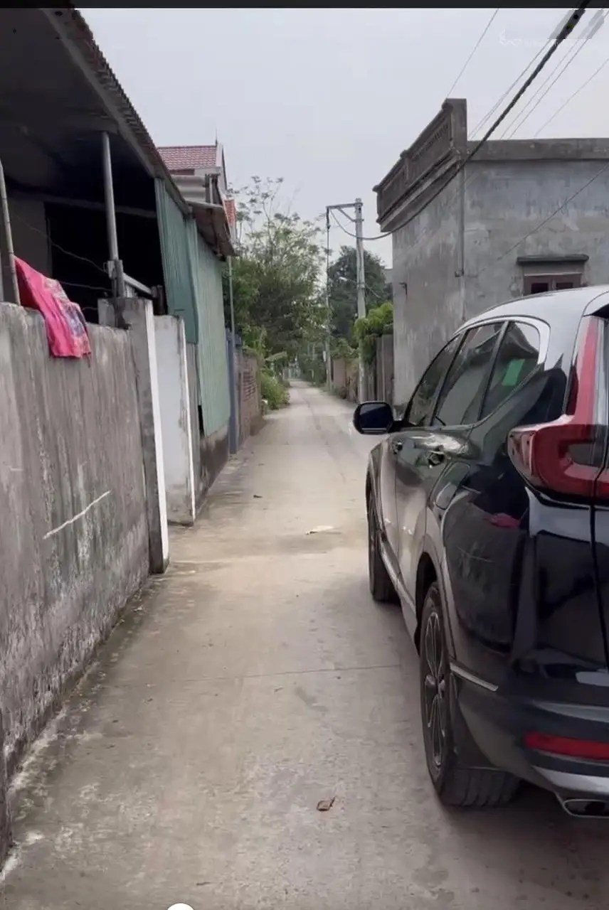 Cực hiếm đất tại thị trấn Phúc Thọ đường ô tô thông view hồ, giá tốt chỉ 1,3 tỷ vnd, 45m2